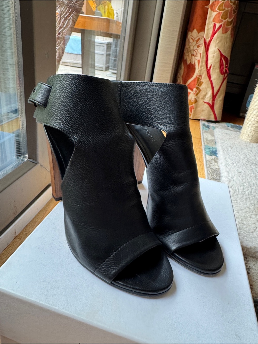 Vince Black Leather Open-Toe Block Addie Heel Sandals 8.5